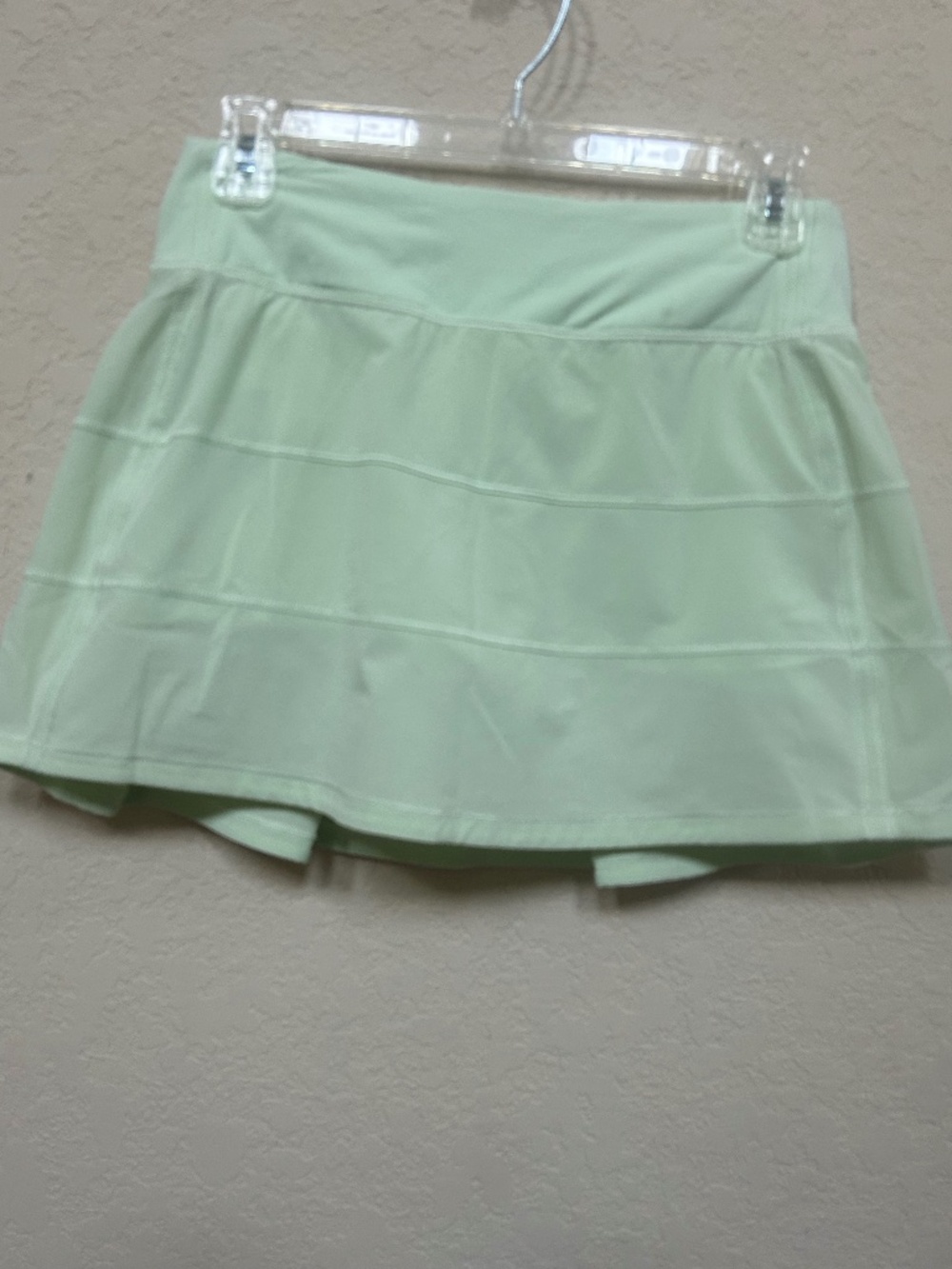 Lululemon Pace Rival Mid-Rise Skirt. Mint Green.Size 4